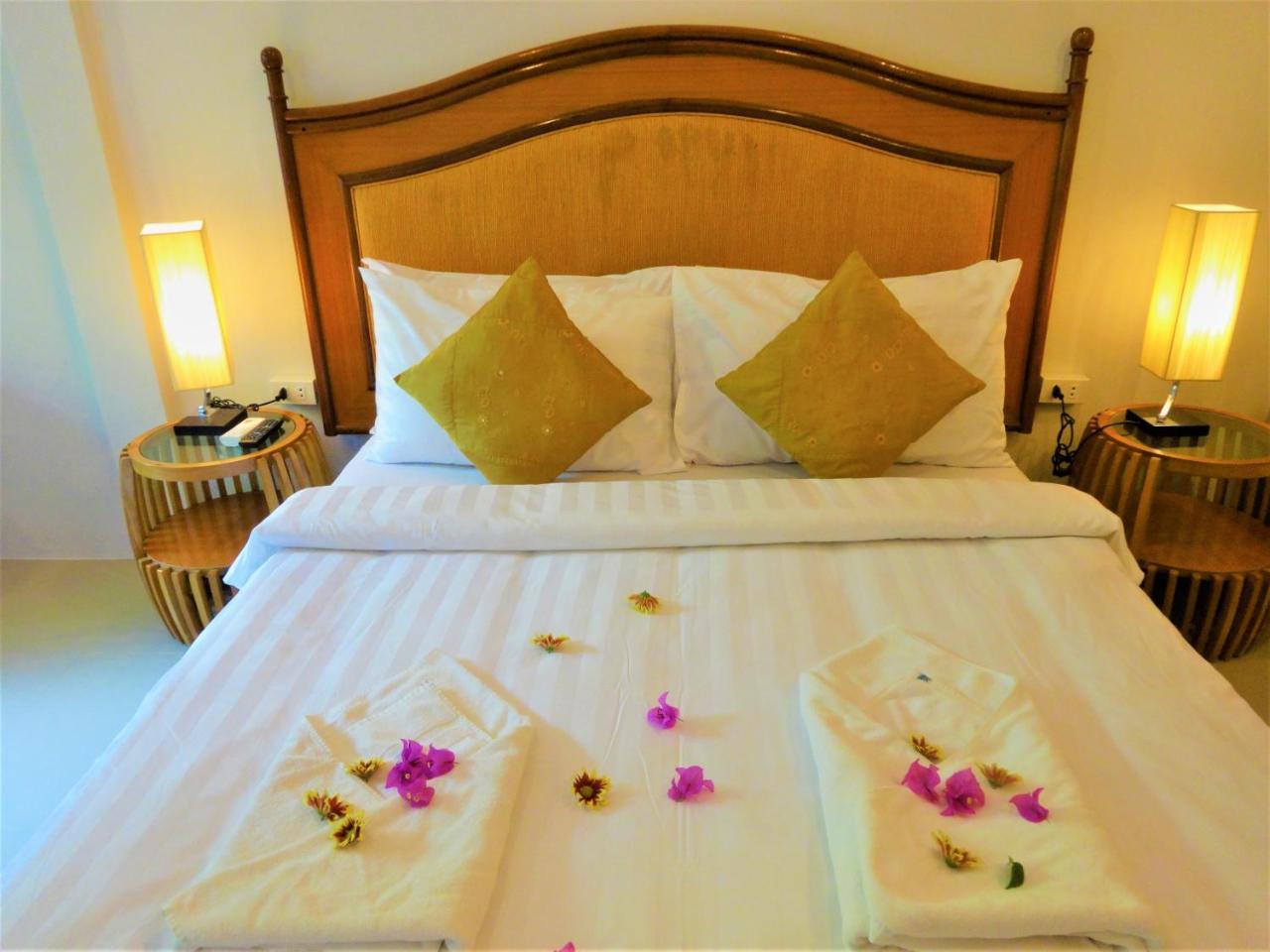 Bangrak Pier Samui Resort エクステリア 写真