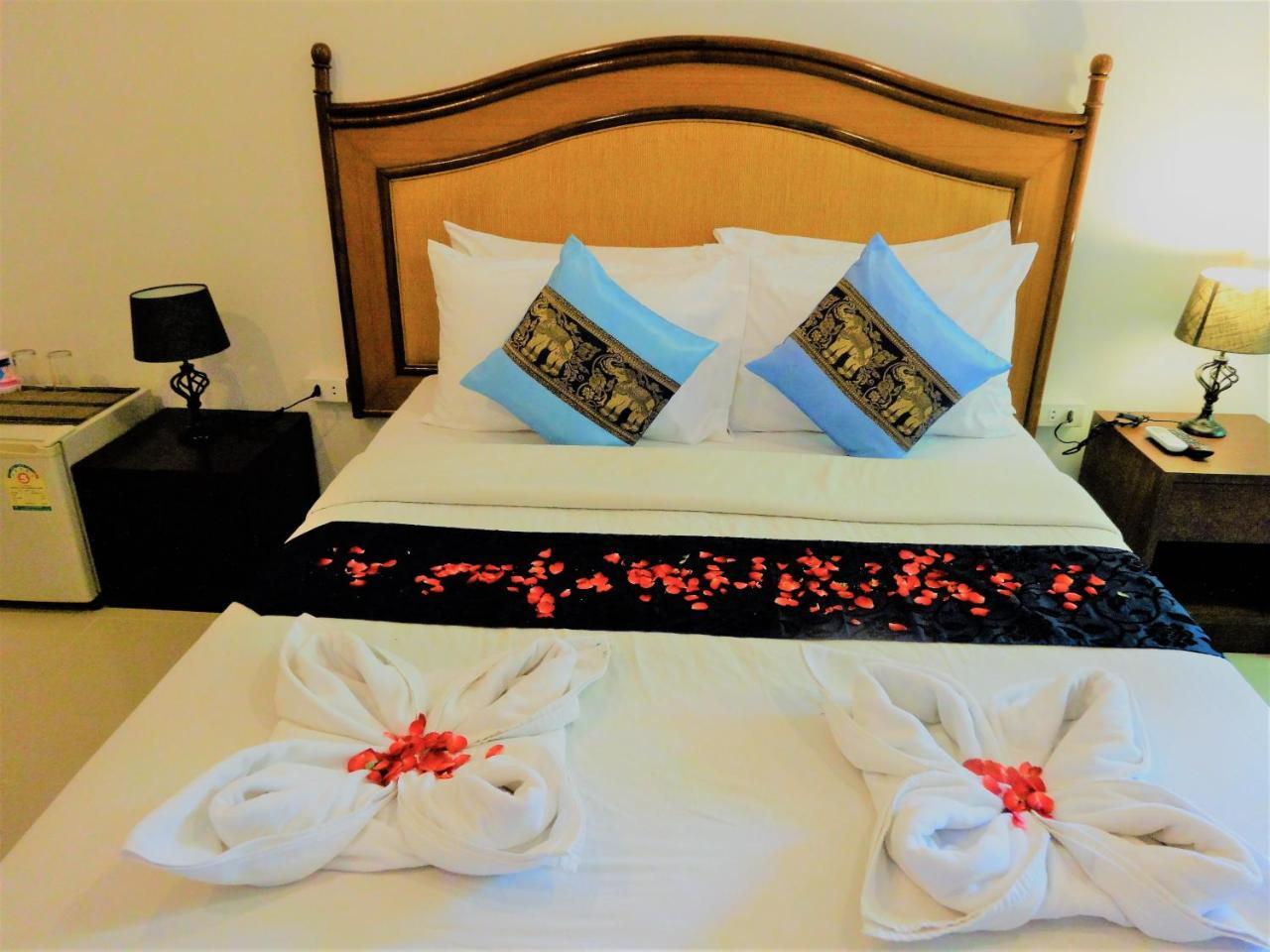 Bangrak Pier Samui Resort エクステリア 写真