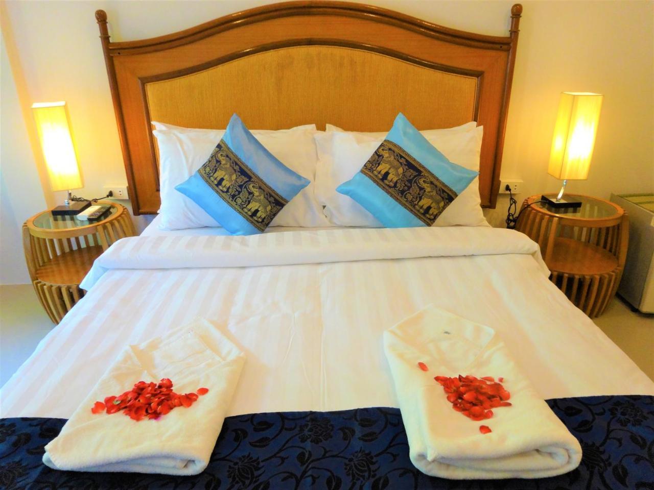 Bangrak Pier Samui Resort エクステリア 写真